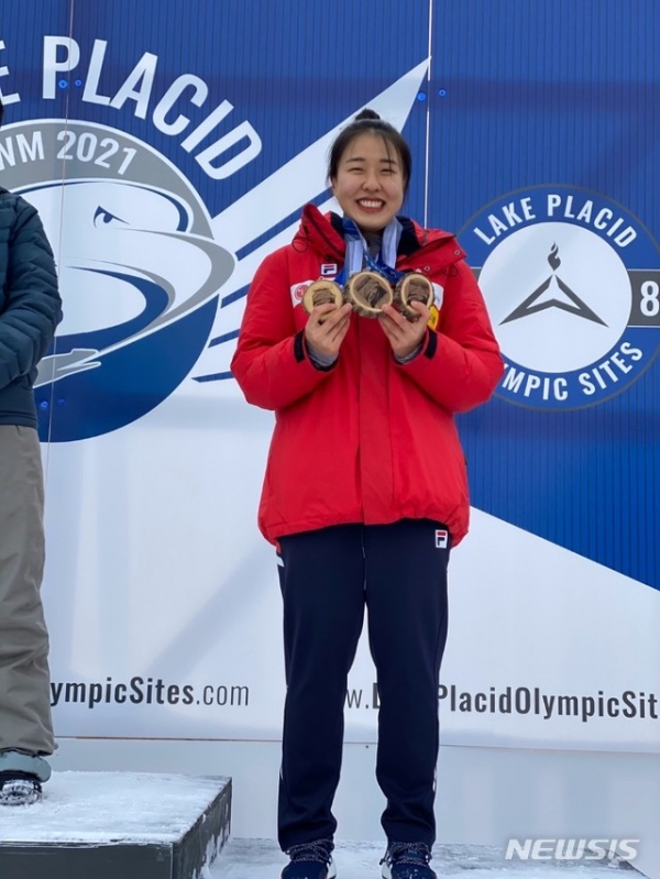 2019~2020 국제봅슬레이스켈레톤경기연맹(IBSF) 북아메리카컵 여자 스켈레톤에서 종합 우승을 차지한 김은지. (사진 = 대한봅슬레이스켈레톤경기연맹)