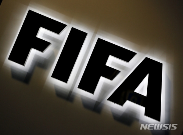 2020 도쿄올림픽이 1년 뒤로 연기되면서 23세 이하 연령 제한이 있는 남자 축구에 대한 국제축구연맹(FIFA)의 결정에 관심이 모아진다. 2015.09.25.