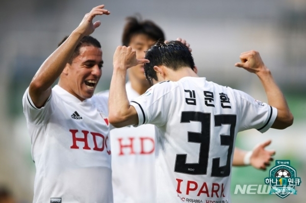 프로축구 부산 아이파크 김문환 (사진 = 프로축구연맹 제공)