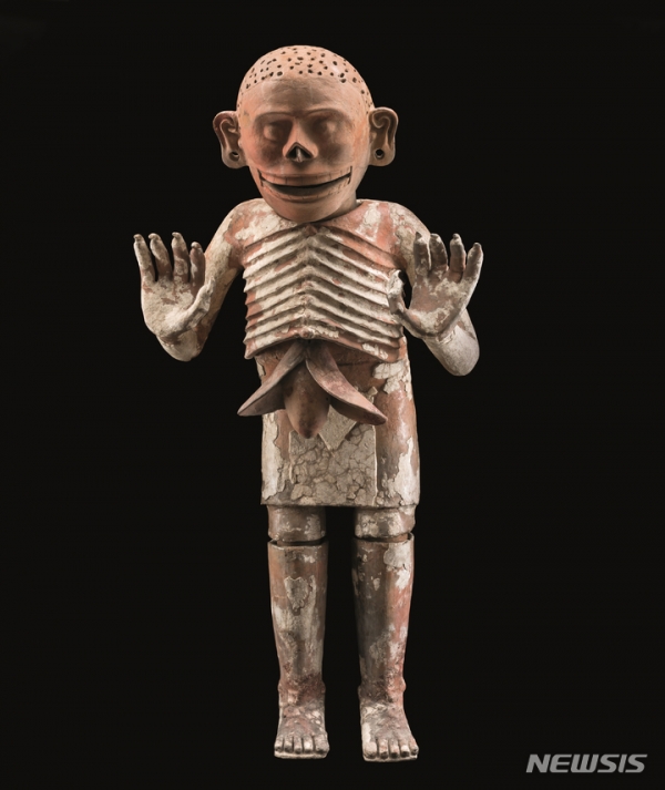 〈지하세계의 신 믹틀란테쿠틀리〉, 아스테카, 1430~1502년, 높이 176cm, 멕시코 템플로마요르박물관